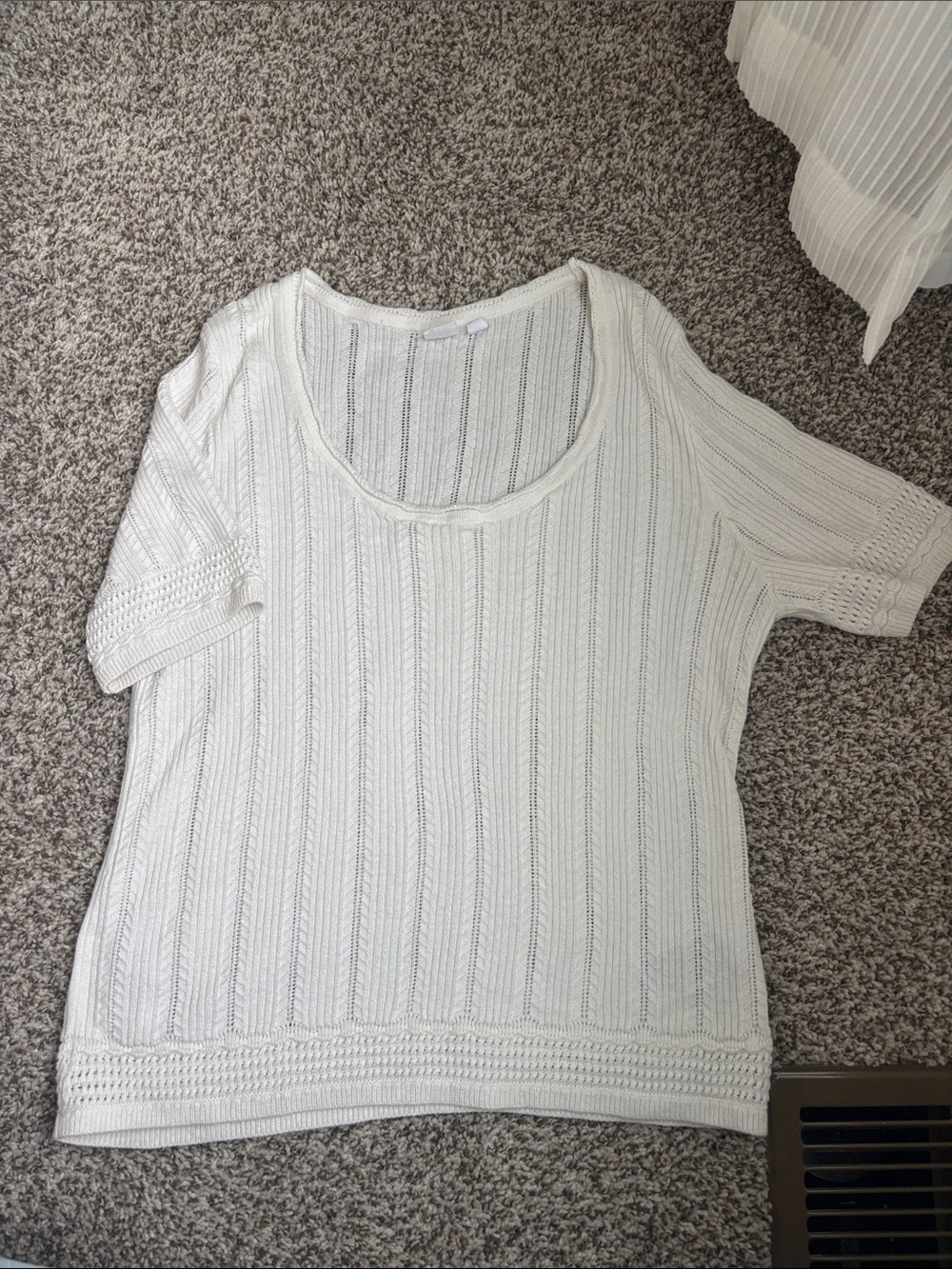 GAP White Scoop Neck Short Sleeve Knit Sweater